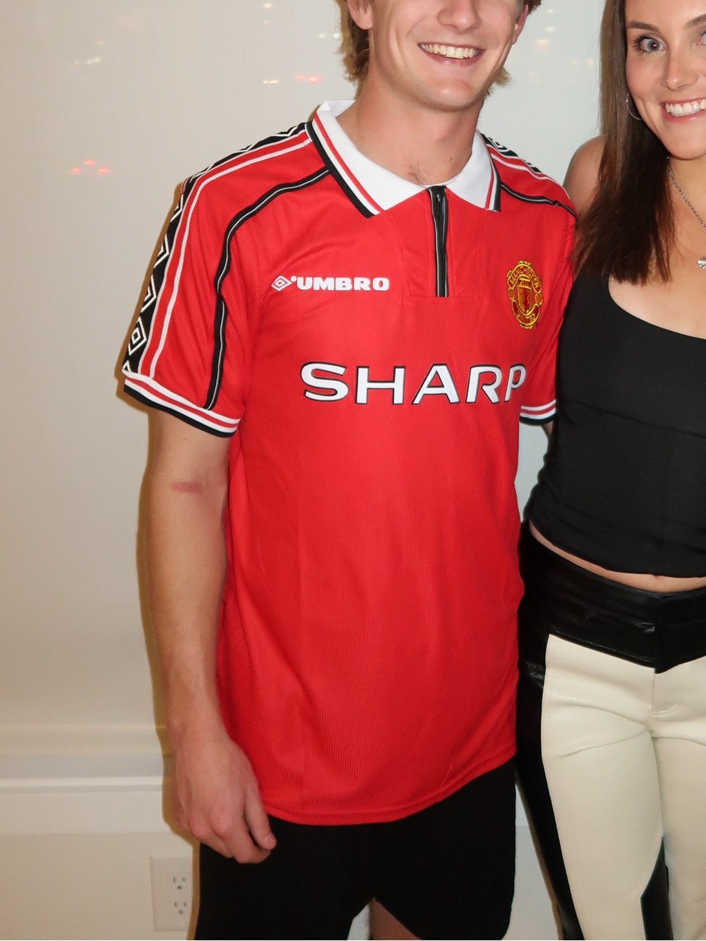 David Beckham Costume - Manchester United Red Jersey - Size Large
